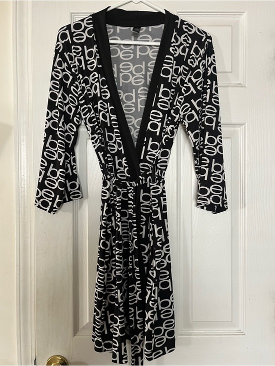 bebe Other - Bebe black and white logo robe - medium